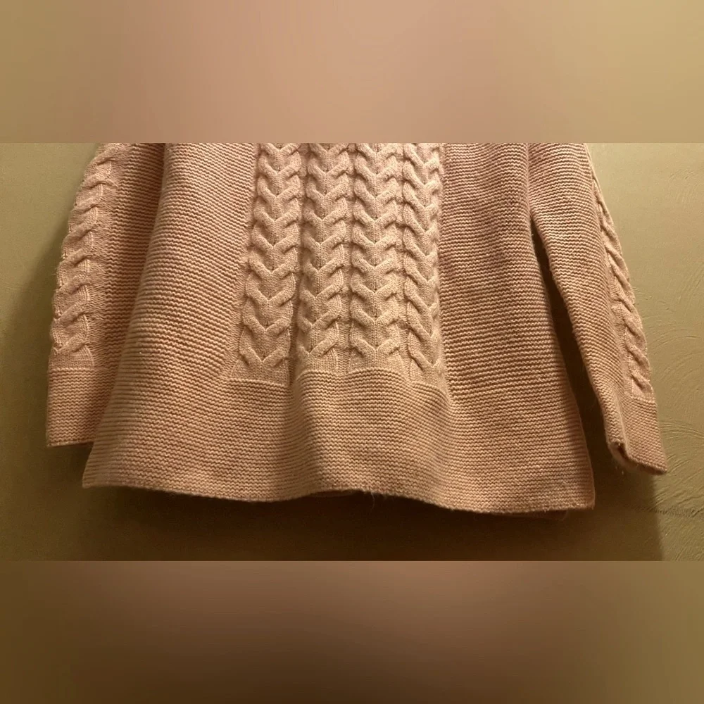 1990’s Calvin Klein Acrylic sweater. Vintage. Light pink, great condition. - Picture 8 of 8